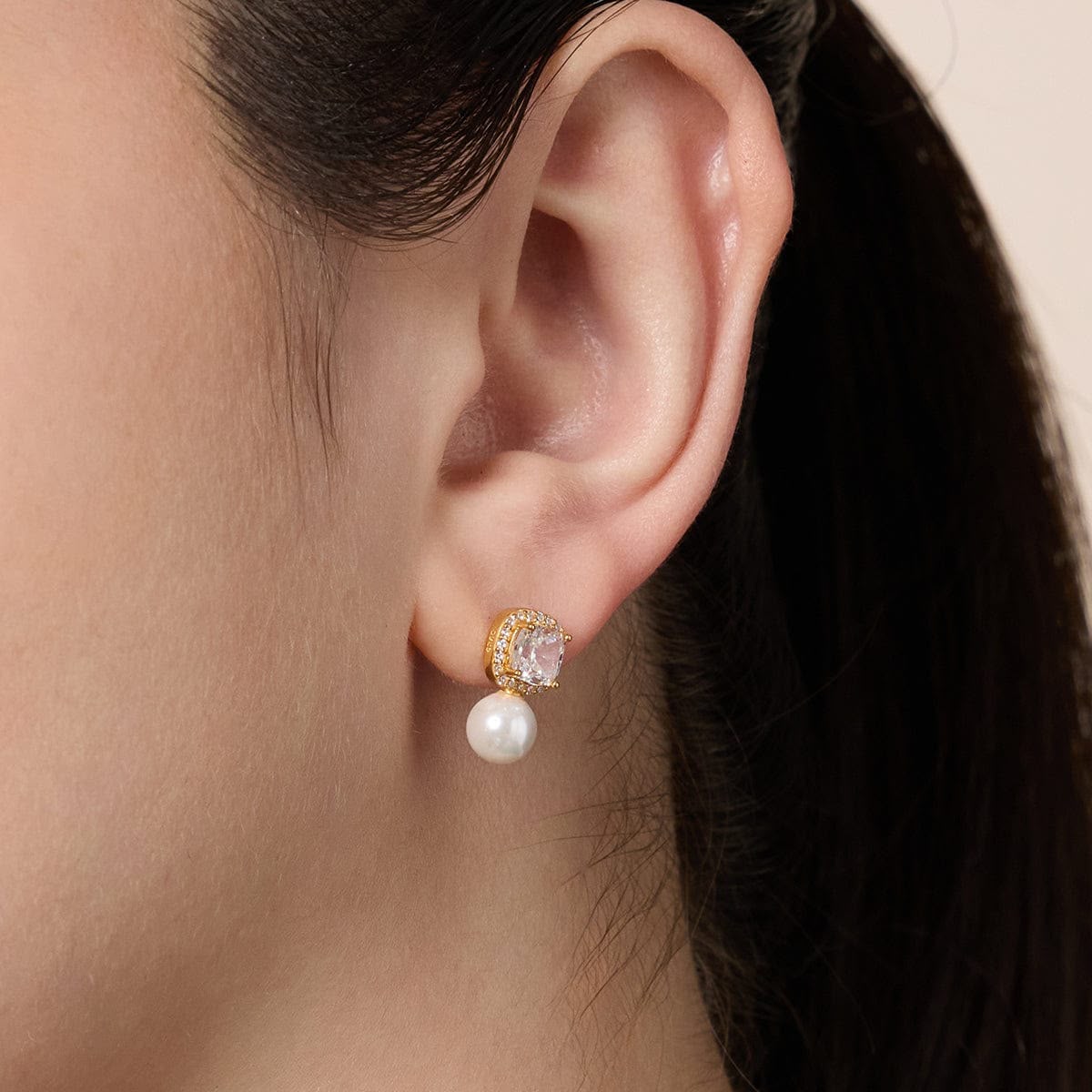 Pearl Earring