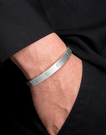 Renix Screw Emblem Men's Bracelet
