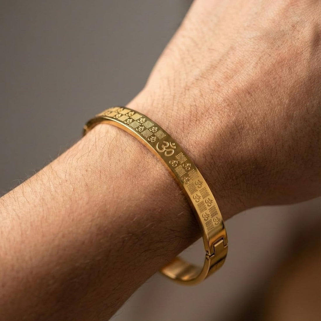 Men’s Om Engraved Kada Bracelet